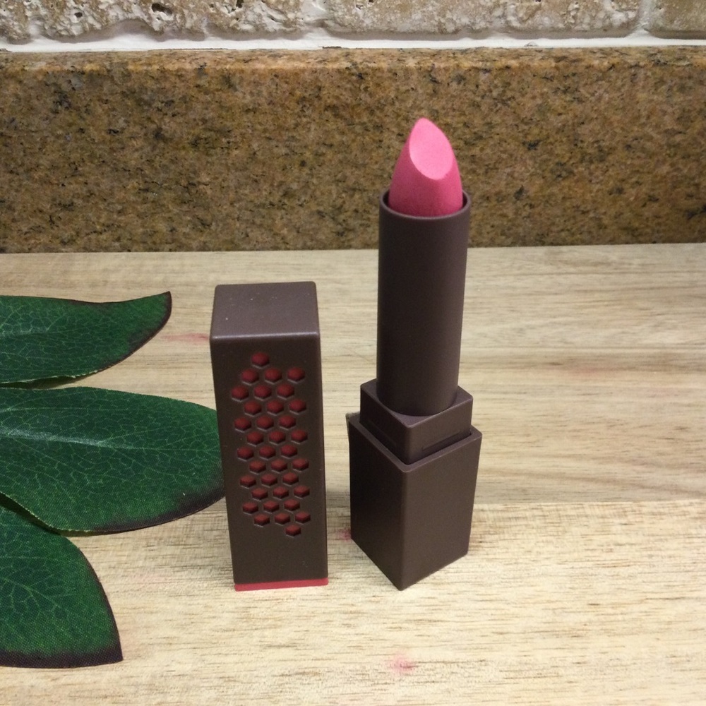 New Burt’s Bees Satin Lipstick - Fuchsia Flood